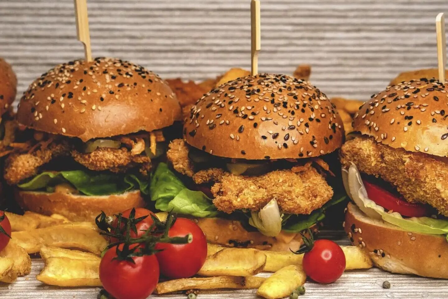 Mini-burgeri fotografiați pentru oferta de petrecere